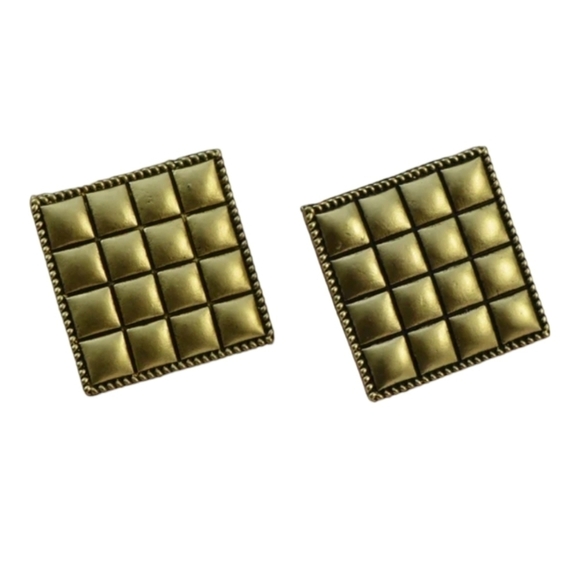 MSSEVEN Gold Square Earrings - Picture 2 of 5